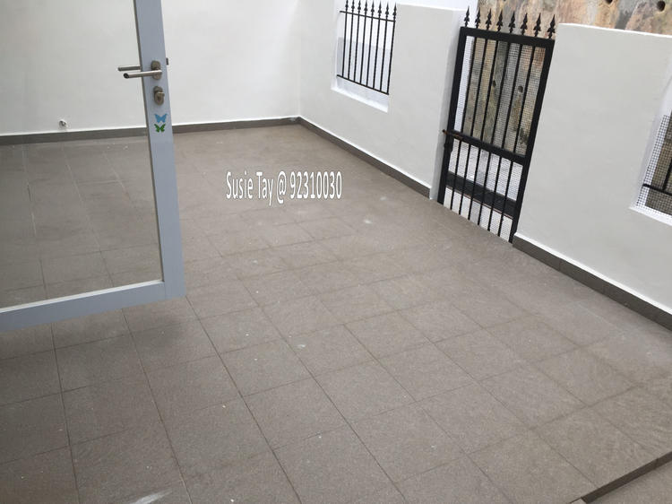 Highland Road (D19), Terrace #127932732